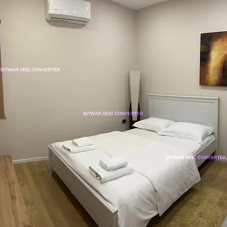 Apartman Near Center 1