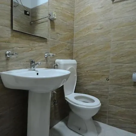 Near Center 1 Διαμέρισμα