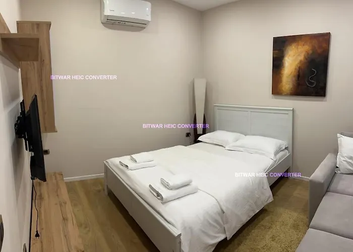 Apartment Near Center 1